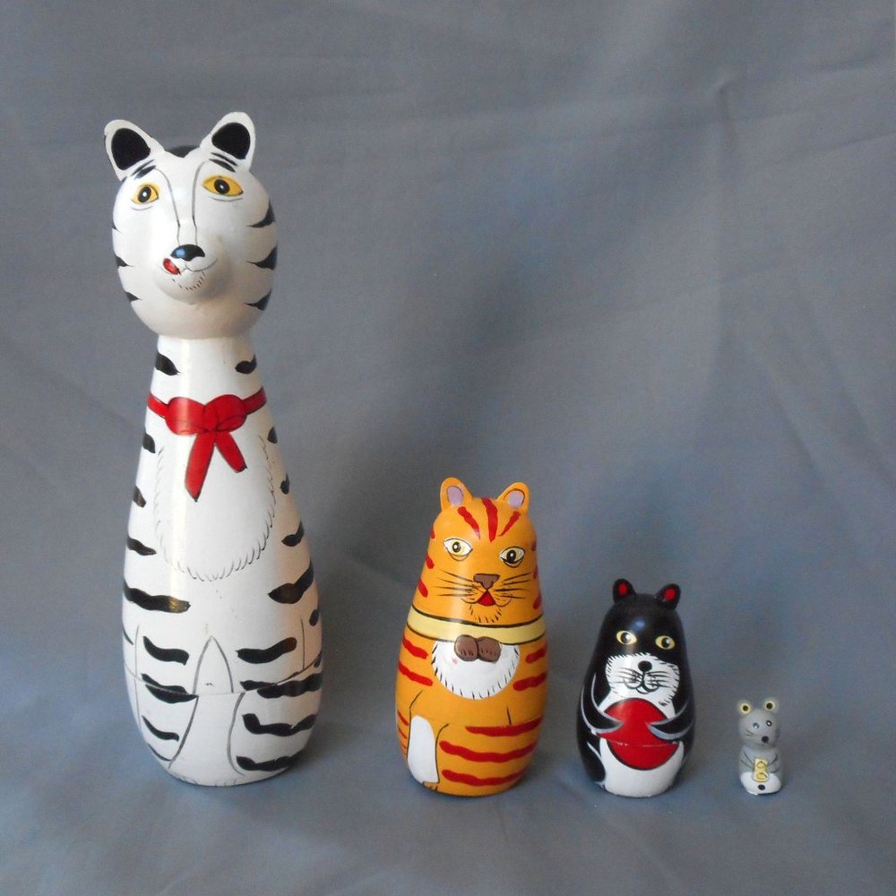 Cute-Hand Painted wood Cat Mouse Nesting Dolls